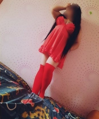 А еще я обладательница нежных рук и нереально горячих губ 👄 Не веришь? Посмотри на мои фото и оставься без слез 😍 Живу в загадочной Москве, городе возможностей, где вместе мы сможем исследовать самые скрытые уголки нашей страсти 👯♀️ Возьмешься ли ты открыть для себя новый уровень наслаждения со мной? Отзывы моих довольных клиентов 🌟 говорят сами за себя - так что не теряй времени и приглашай меня к себе в объятия. Я жду тебя, мой сладкий грешник... 💋💋💋 Юлька